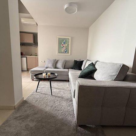 Stylish Studio Apartment - 8F House カラマタ エクステリア 写真