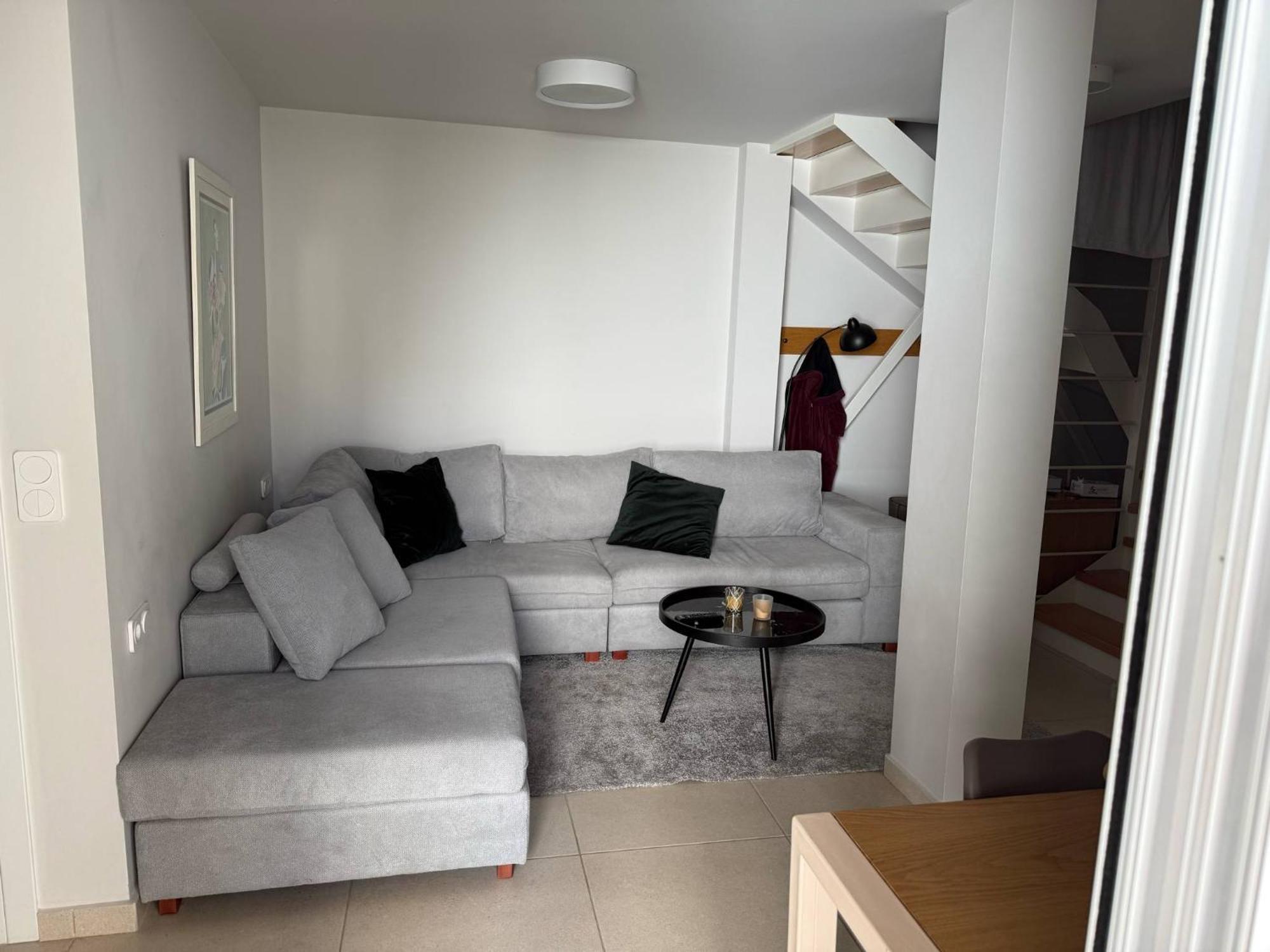 Stylish Studio Apartment - 8F House カラマタ エクステリア 写真