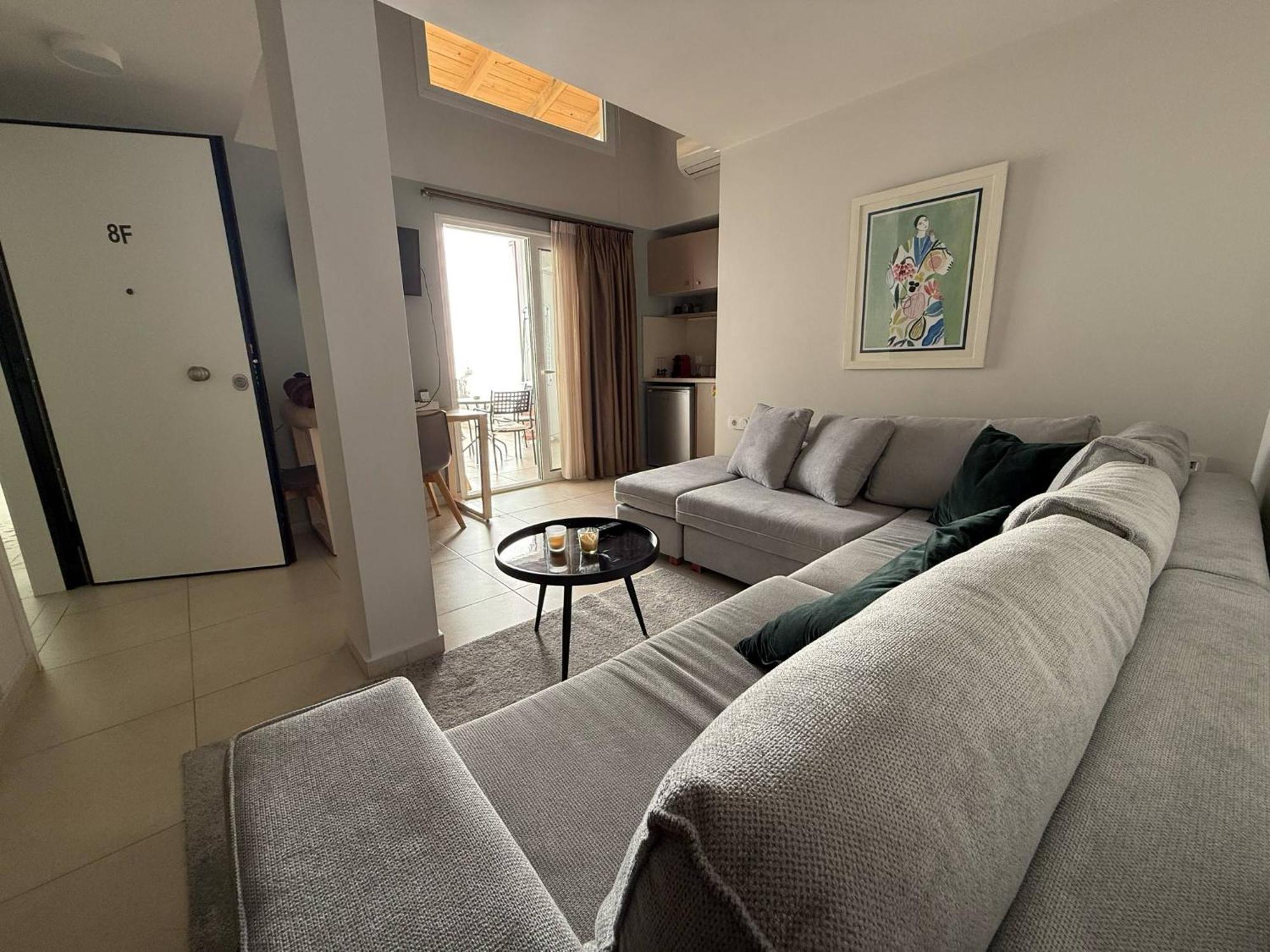 Stylish Studio Apartment - 8F House カラマタ エクステリア 写真
